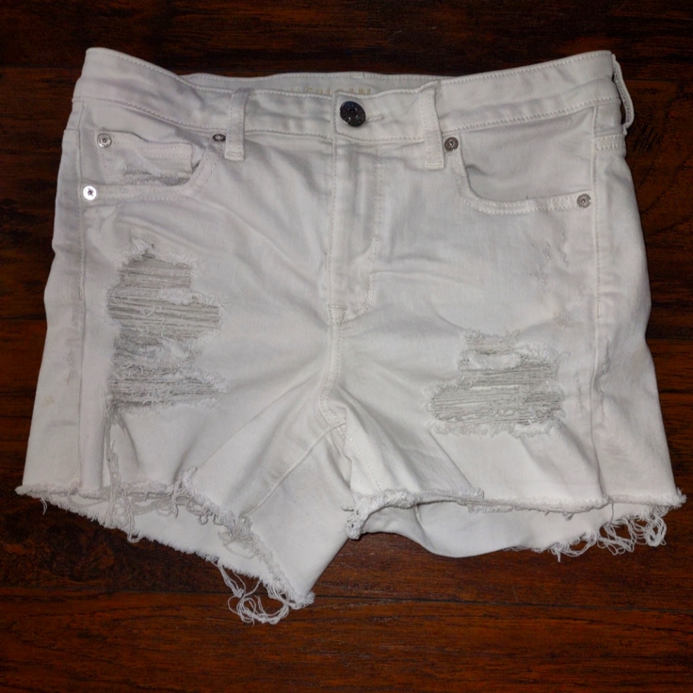 American Eagle super stretch distressed jean shorts, size 10